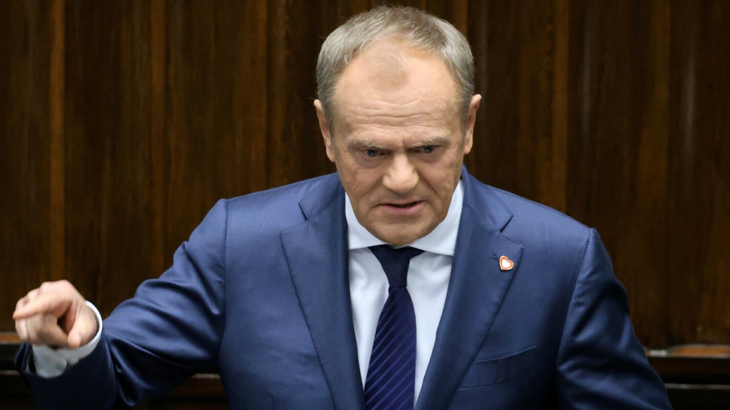 Tusk komentuje doniesienia o inwigilacji w PiS. Ironiczne nawiązanie.