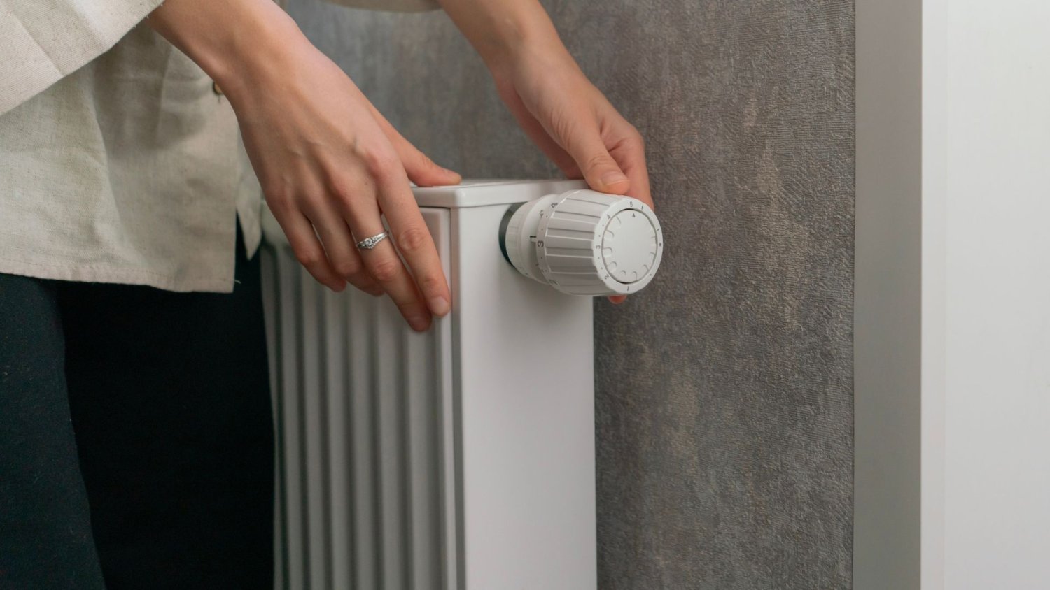 Tyle wynosi optymalna temperatura w domu zimą. Inaczej prosisz się o kłopoty