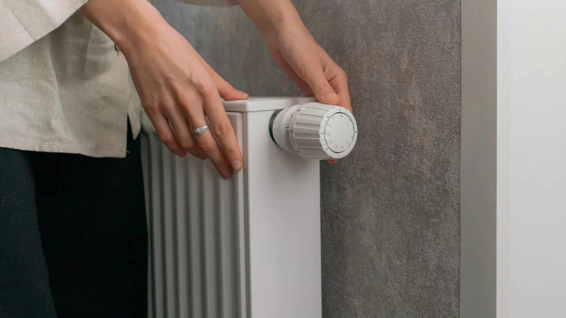 Tyle wynosi optymalna temperatura w domu zimą. Inaczej prosisz się o kłopoty