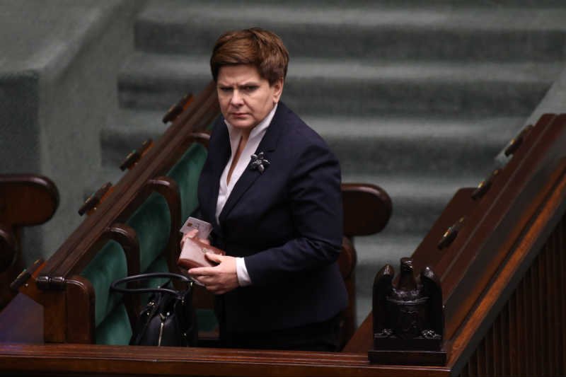 Beata Szydło jest zastraszana przez Jarosława Kaczyńskiego i Zbigniewa Ziobrę.