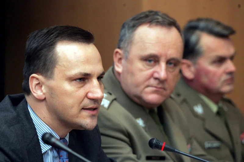 Generał Bogusław Pacek chce zabezpieczyć Polskę przed wschodnimi agresorami.