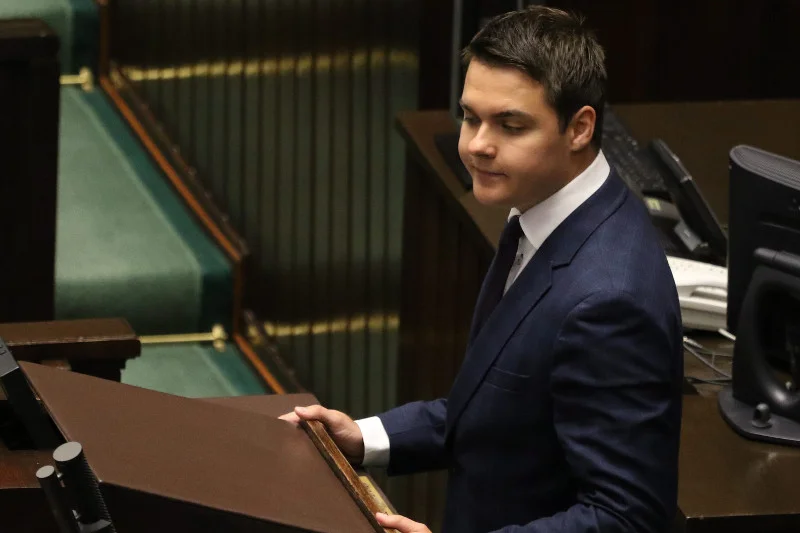 Młody poseł Łukasz Rzepecki postawił się w Sejmie władzom PiS. Czy będzie miał naśladowców?