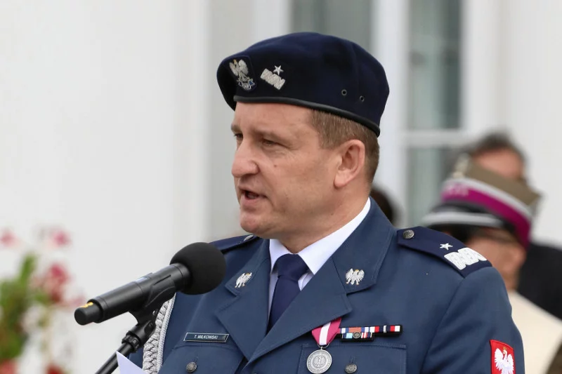 Generał Miłkowski wyjaśnił, że wypadki rządowych limuzyn zdarzają się, bo "tak ruch drogowy czasami wygląda".