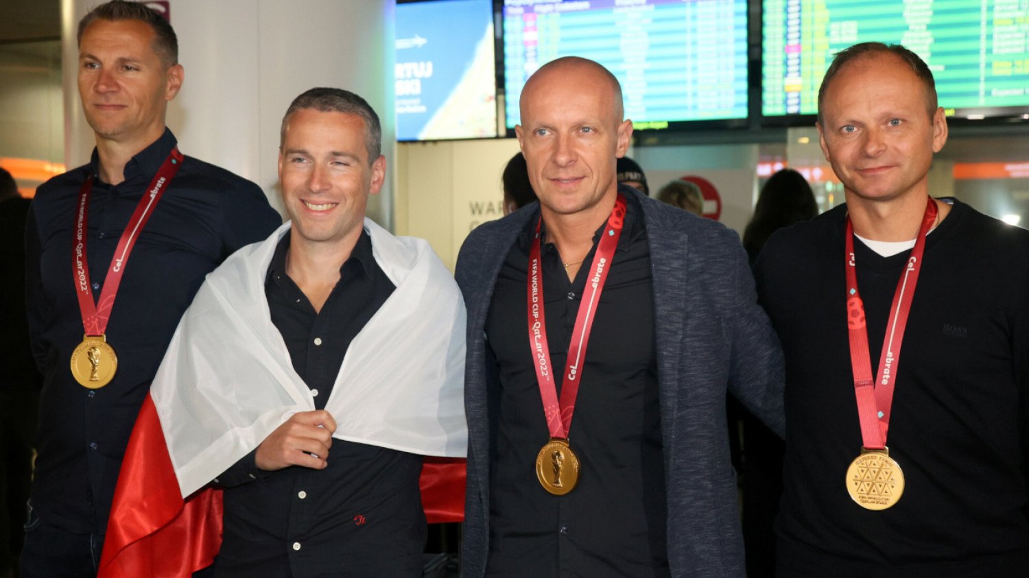 Od lewej: Tomasz Kwiatkowski, Tomasz Listkiewicz, Szymon Marciniak, Paweł Sokolnicki, czyli nasi finaliści MŚ w Katarze.