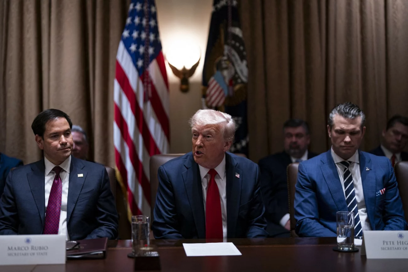 Trump zwołuje pilne spotkanie. Ma podjąć decyzje dotyczące wsparcia Ukrainy.