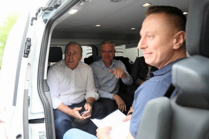 Krzysztof Brejza zaskoczył wyborców i komentatorów tym, że zamiast do Sejmu, będzie startował do Senatu. Co stoi za decyzją polityka Koalicji Obywatelskiej?