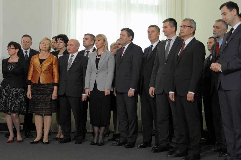 Nowi ministrowie mogą się pochwalić nie tylko domami i samochodami, ale też cennym obrazem, trójkołowym rowerem i udziałami w fortepianie.