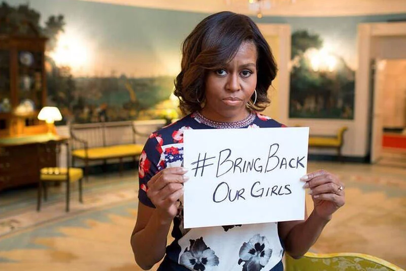 Michelle Obama wzięła udział w akcji wsparcia poszukiwań porwanych dziewczynek z Nigerii.