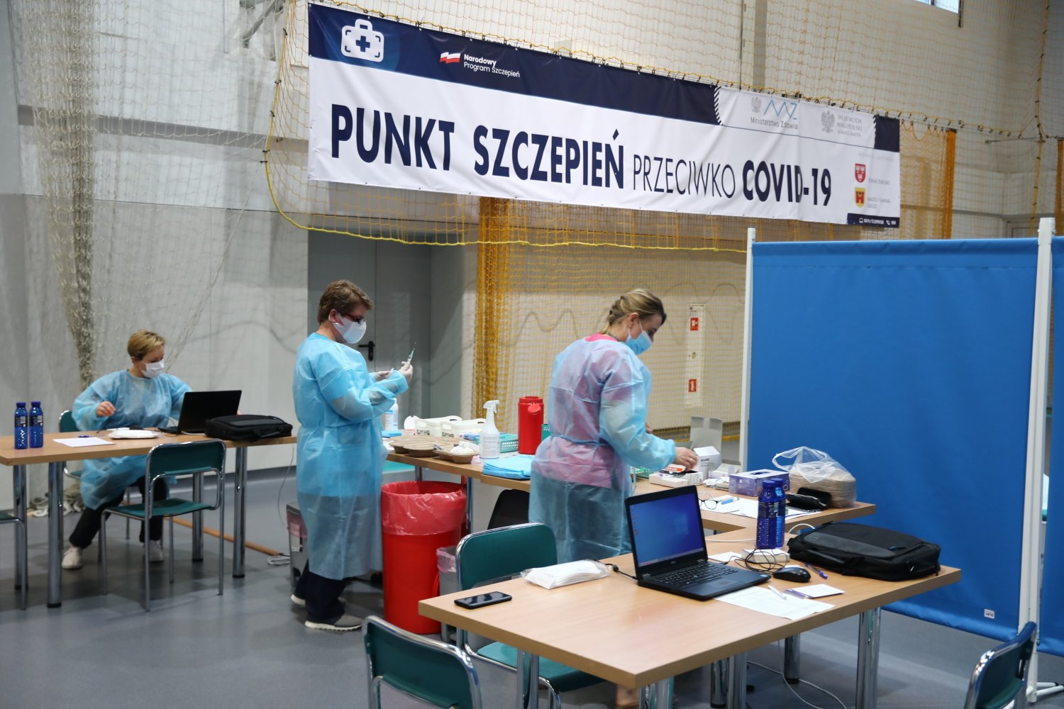 Gdzie są powszechne punkty szczepień w 16 województwach? [ADRESY MIEJSC]