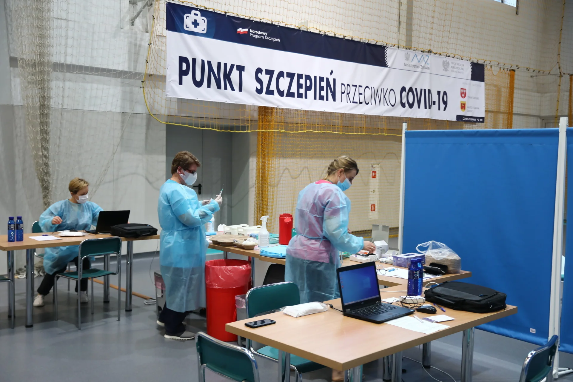Gdzie są powszechne punkty szczepień w 16 województwach? [ADRESY MIEJSC]