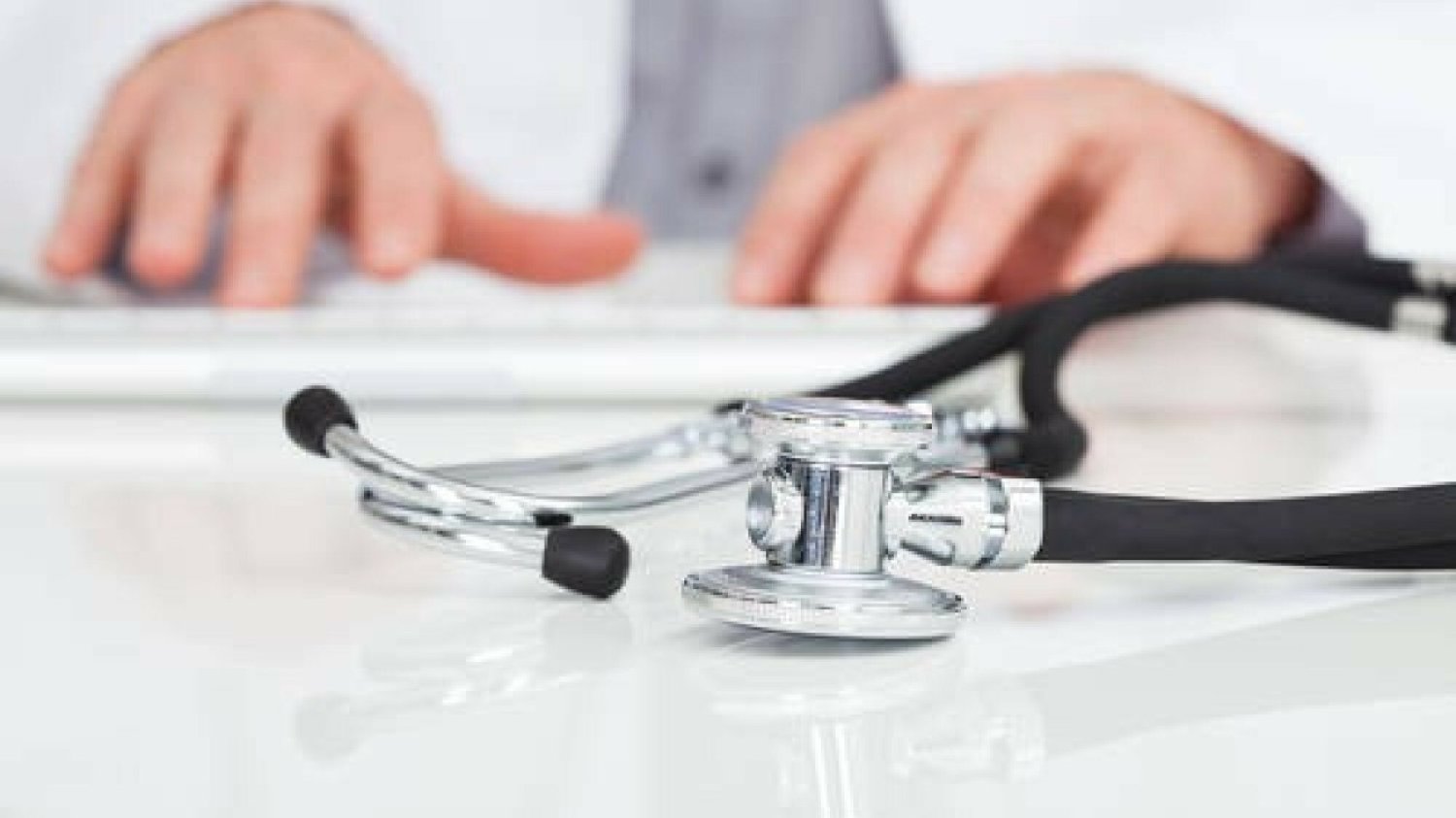Lekarze mówią dość. Wchodzą na drogę sądową w obronie dobrego imienia