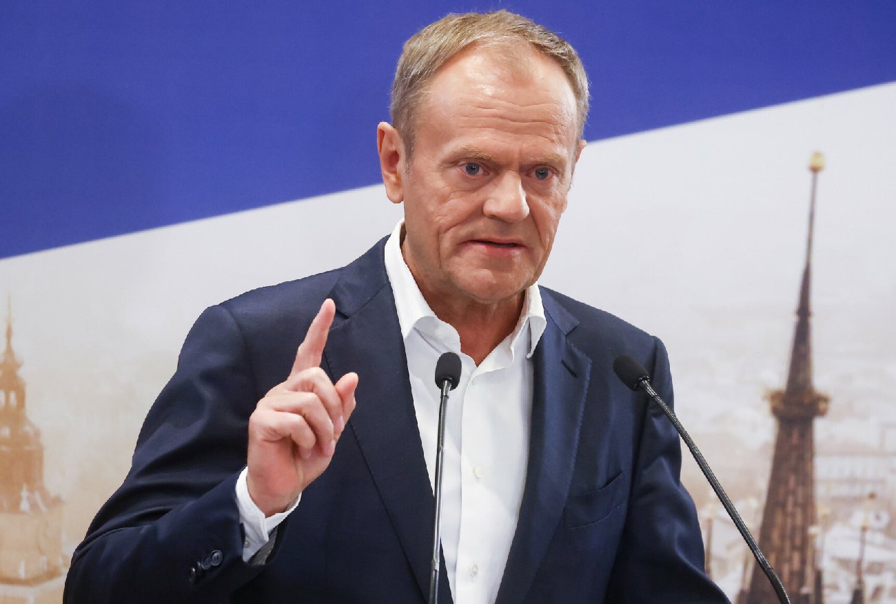 "Mateusz, ale z ciebie bambik". Tusk wyśmiał konferencję Morawieckiego.