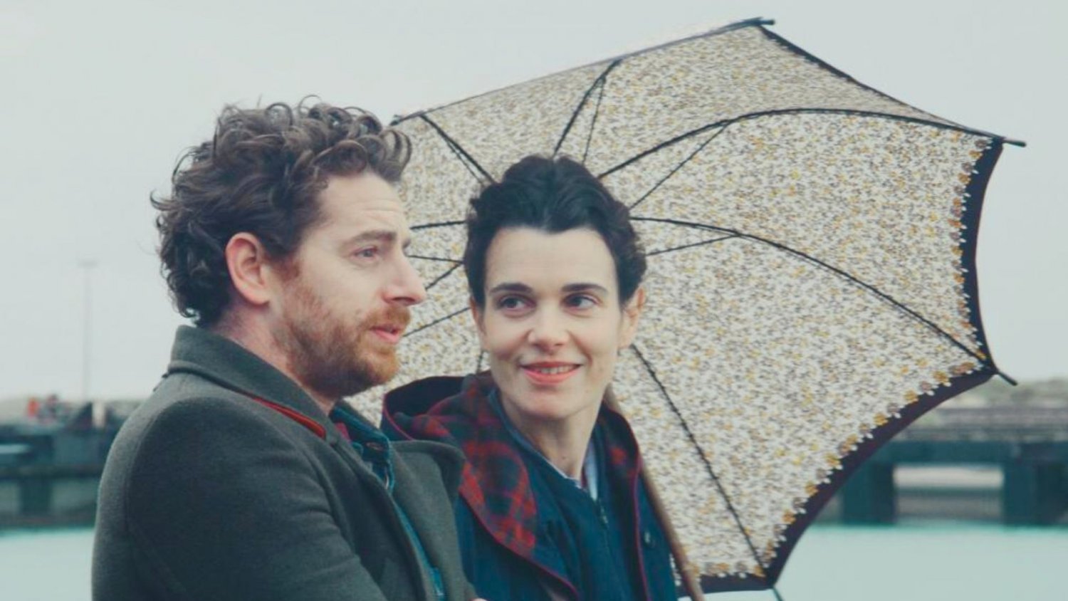 3 najlepsze komedie romantyczne na HBO Max. Rozśmieszą, wzruszą i rozkochają