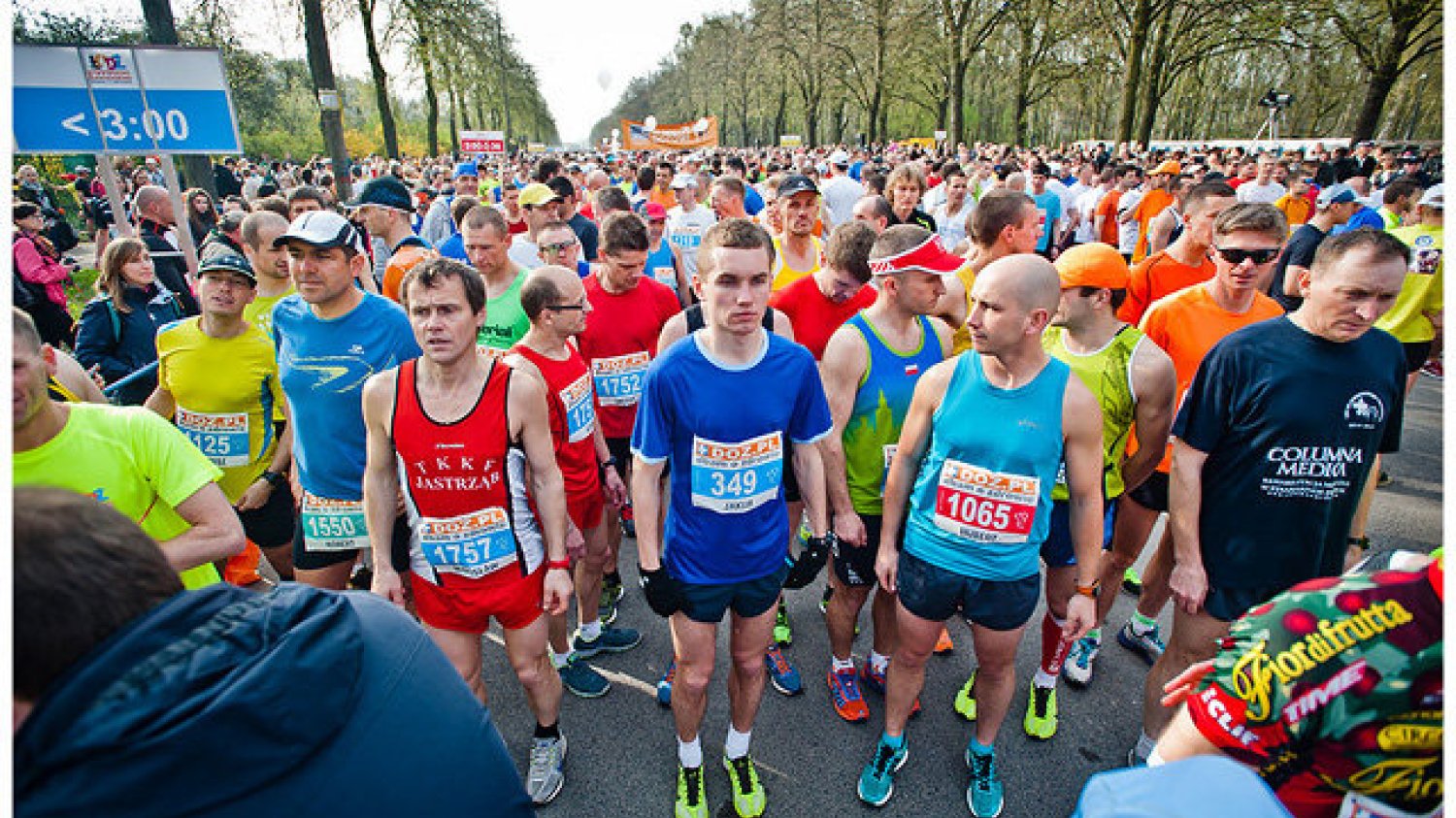 Łódzki maraton przyciąga coraz więcej biegaczy.