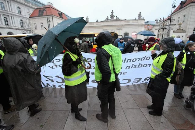 Protest ObywateliRP na Krakowskim Przedmieściu.