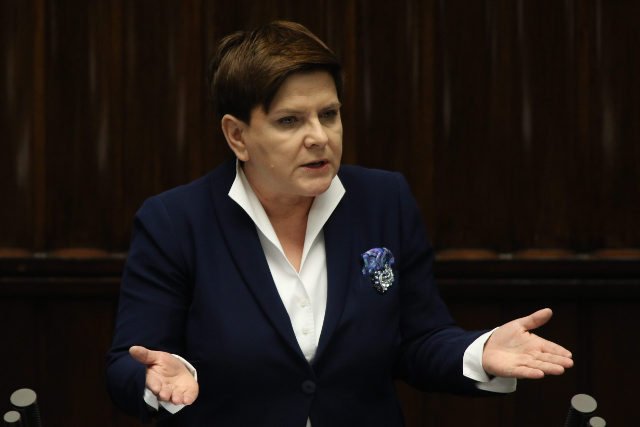 Beata Szydło już wie, dlaczego Unia się zajmuje Polską.  Z powodów problemów... w samej UE