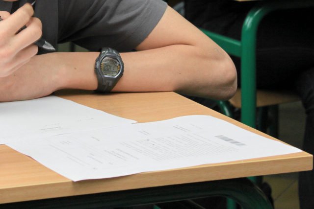 Pisanie wypracowań dla kogoś jest nielegalne