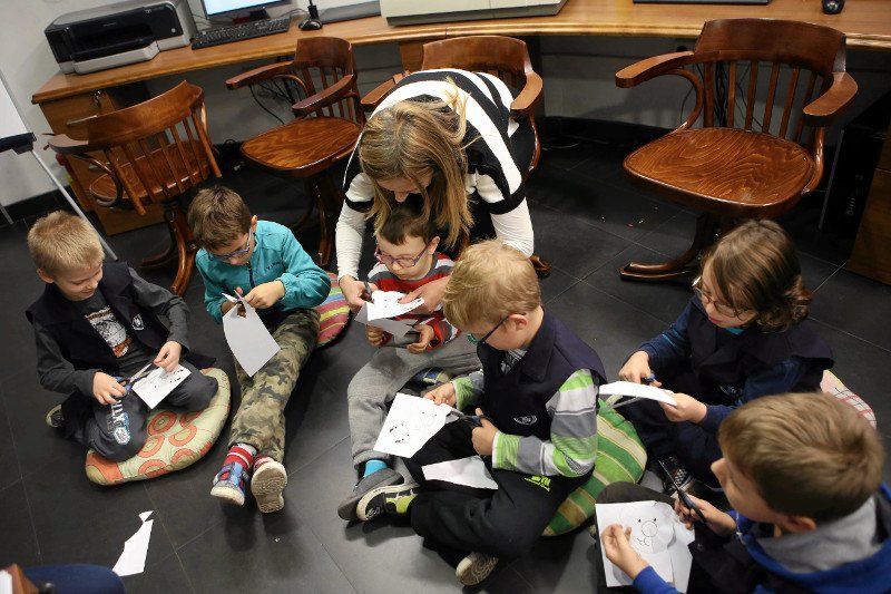 500 zł na dziecko to nóż w plecy przyszłych pokoleń?