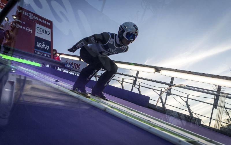 Fantastyczny skok Kamila Stocha w serii próbnej MŚ