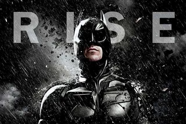 Fragment plakatu filmu "Mroczny rycerz powstaje" ("The Dark Knight Rises")