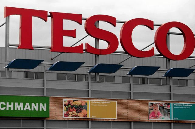Oszustwo na Tesco przeniosło się już na inne sklepy