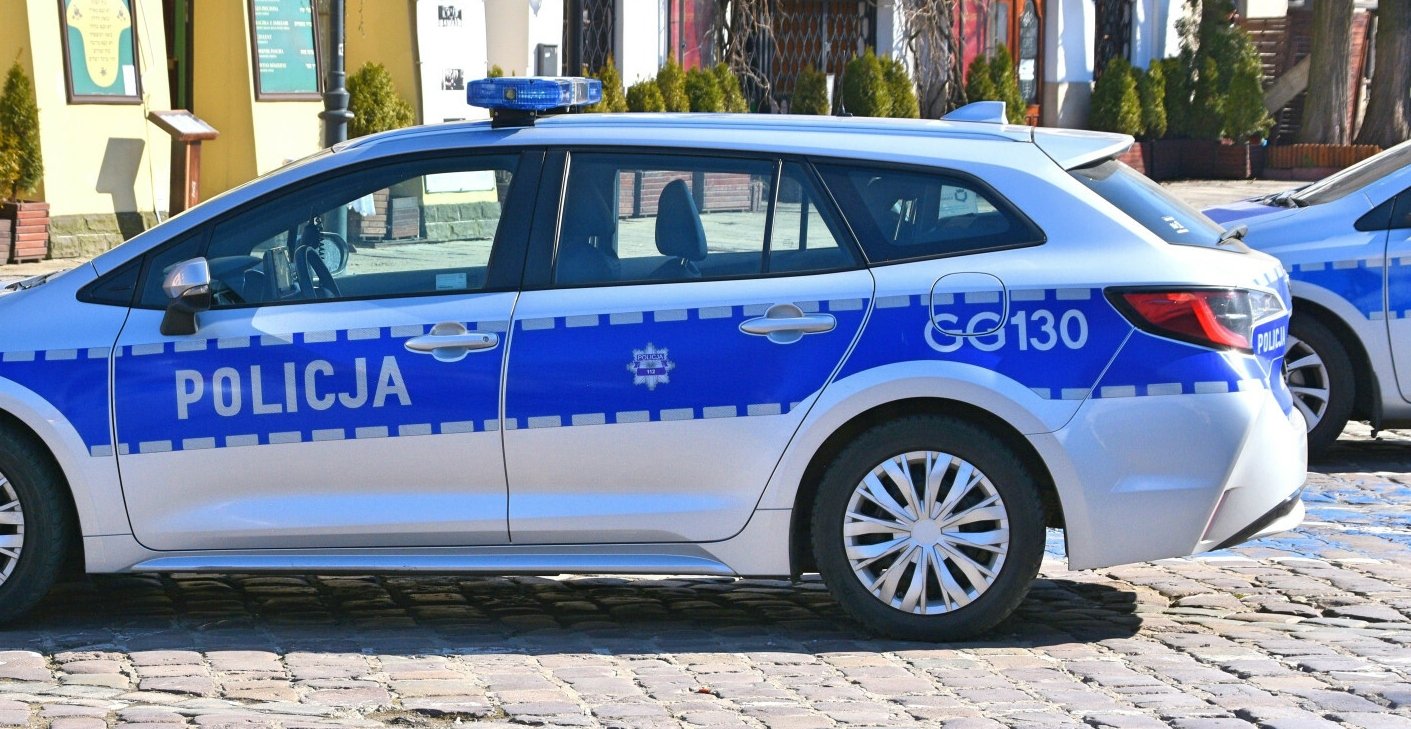 Słupsk. Nagi policjant, który atakował dzieci, usłyszał zarzuty (policja, zdjęcie ilustracyjne).
