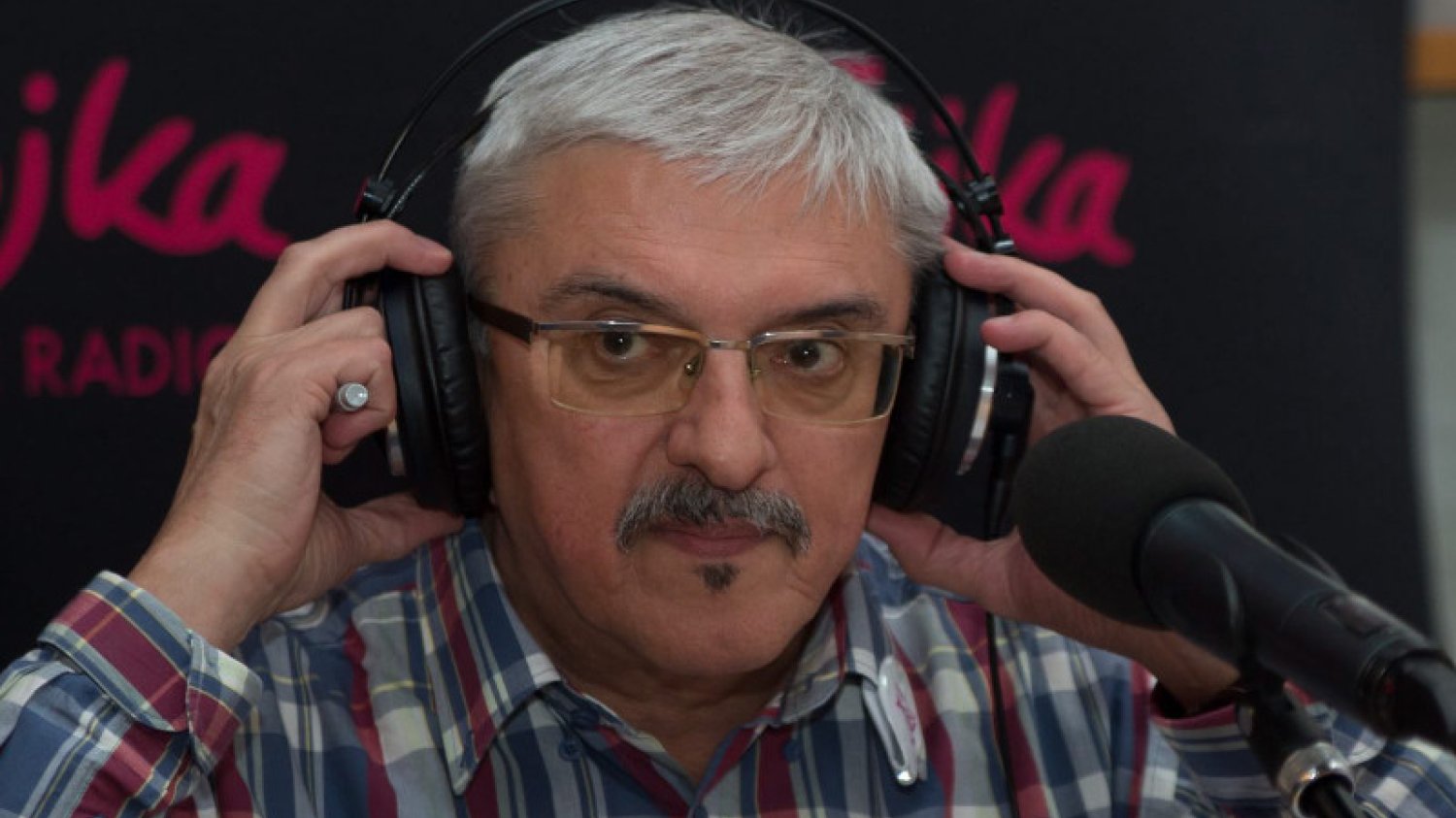 "Ostatnio wiele w kraju się zmieniło". Marek Niedźwiecki sugeruje, że już długo w Trójce nie pozostanie.
