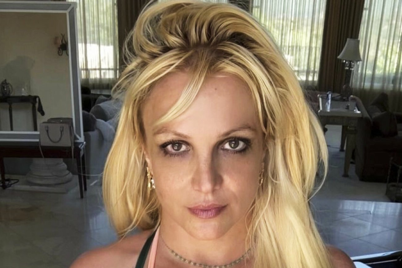 Dlaczego Britney Spears zgoliła głowę na łyso? Wyjaśnia wszystko w książce