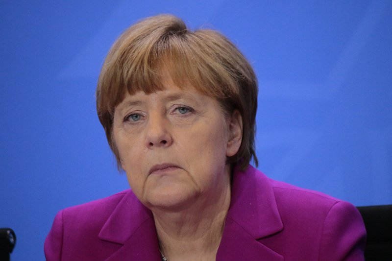 Pomaganie uchodźcom nie popłaca. Angela Merkel z najgorszym wynikiem od początku kadencji