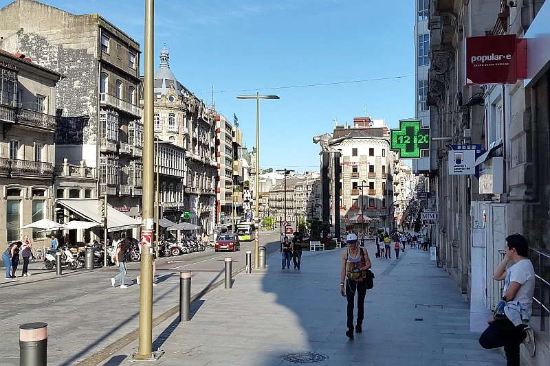 Myślisz o emigracji po wygranej PiS w wyborach? Hiszpańska Galicja może okazać się dobrym pomysłem na nowy dom. Na zdjęciu centrum Vigo.