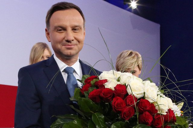 Andrzej Duda chce, by pomnik smoleński stanął na Krakowskim Przedmieściu