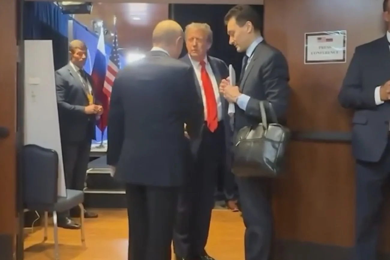 Ostatnie chwile spotkania Trump-Putin Tak Donald Trump pożegnał Władimira Putina
