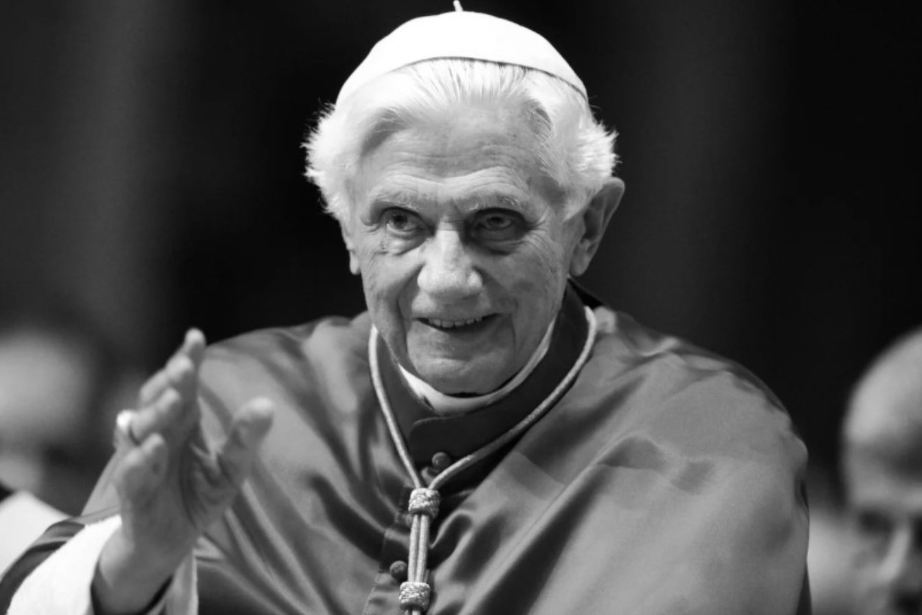 Benedykt XVI nie żyje