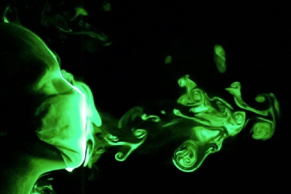 Czy maseczki ochronne są skuteczne? Co się dzieje, kiedy ich nie nosimy? [BADANIA NAUKOWE]