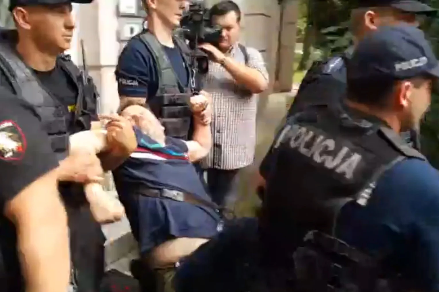 Obywatele RP zostali wyniesieni siłą z siedziby Krajowej Rady Sądownictwa.