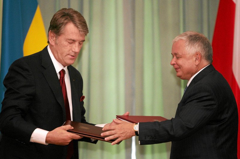 Śp. prezydent Lech Kaczyński mówił o trudnej polityce historycznej, ale też zabiegał o przybliżenie Ukrainy do UE i NATO.