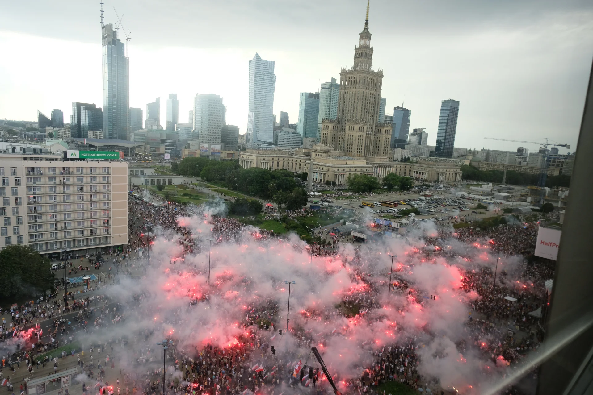 Centrum Warszawy podczas godziny W.