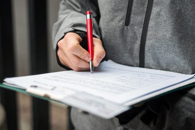 Opisywana przez Samcika historia zakończyła się dla klienta szczęśliwie – bank umorzył mu odsetki