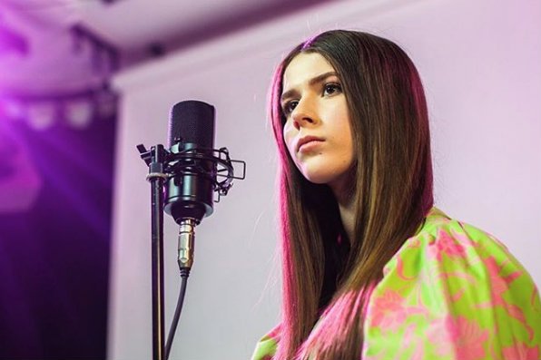 14-letnia Roksana Węgiel wrzuciła zdjęcie z parą prezydencką na Instagrama. Spotkała ją za to fala hejtu.