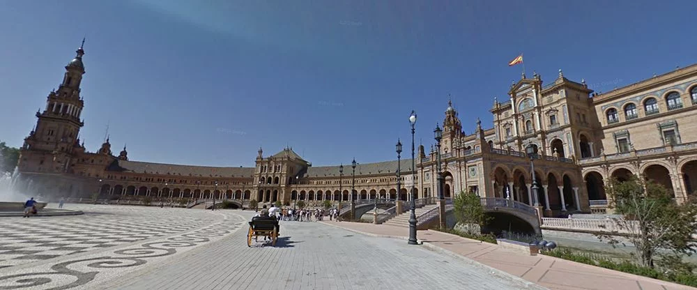 Bez wychodzenia z domu można pospacerować wirtualnie po Placu Hiszpańskim w Sewilli. Plac Hiszpański w Sewilli.