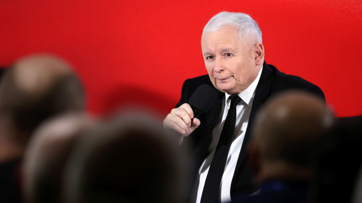 Człowiek, który pracuje przy wiecach Kaczyńskiego: "Tu mówi się to, co prezes chce usłyszeć"