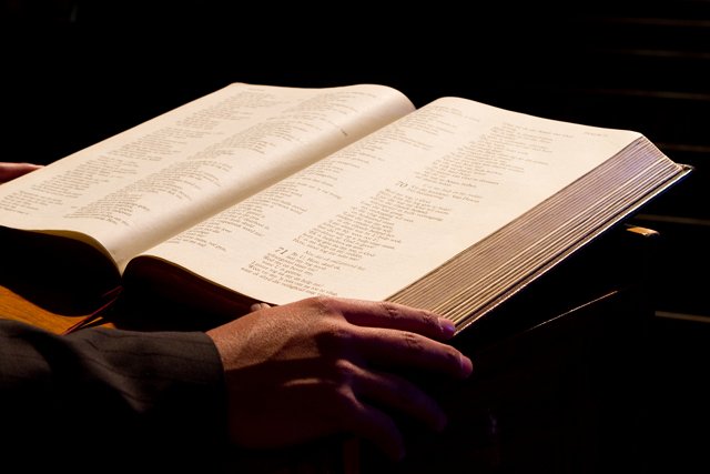 Z badań wynika, że wierni niezbyt uważnie słuchają kazań.