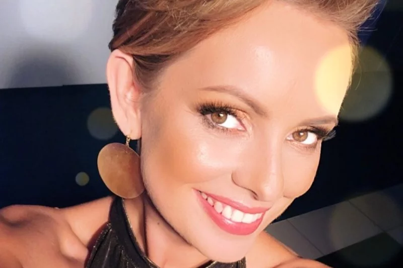 Krótka fryzura jest wygodna, modna i elegancka
