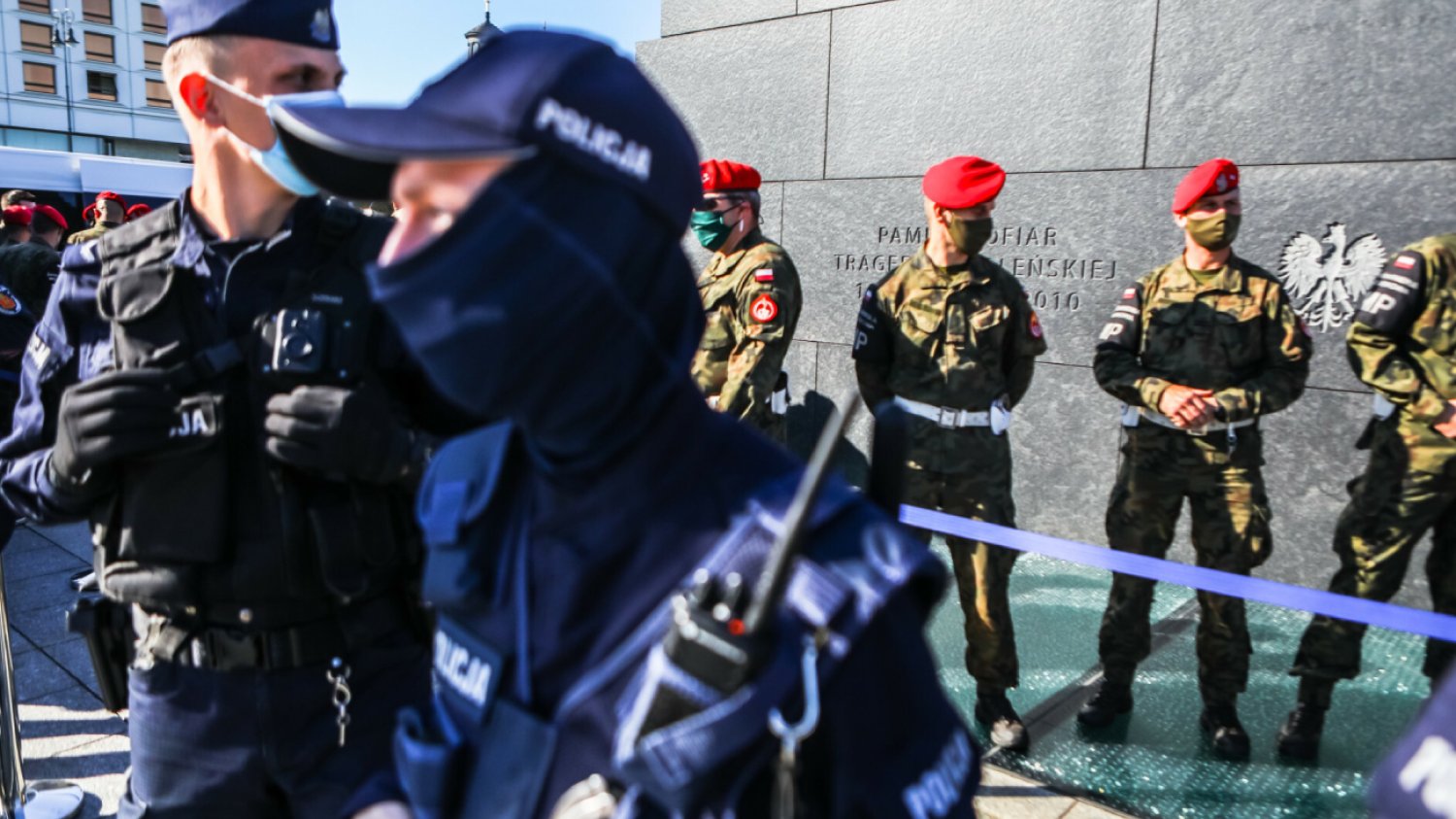 Incydent na rocznicę katastrofy smoleńskiej. Interwencja policji w stolicy