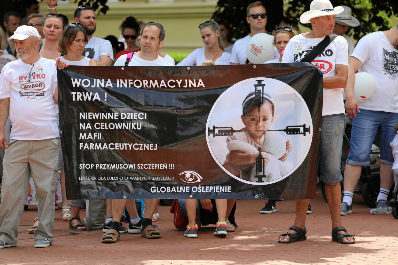 Współczesny ruch antyszczepionkowy zainspirował Andrew Wakefield.