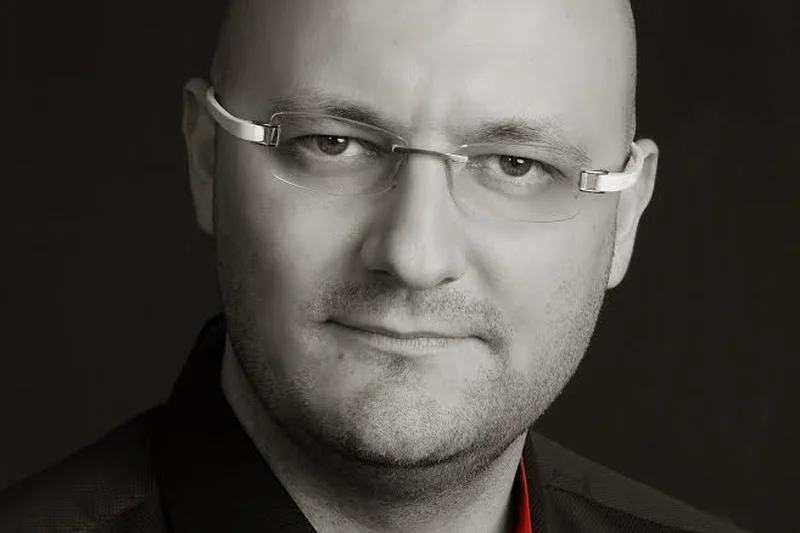 Polska firma robi diamenty z ciał zmarłych. Cena: 4600 - 120 tys zł. "Najpopularniejsze są wisiorki w formie serca"