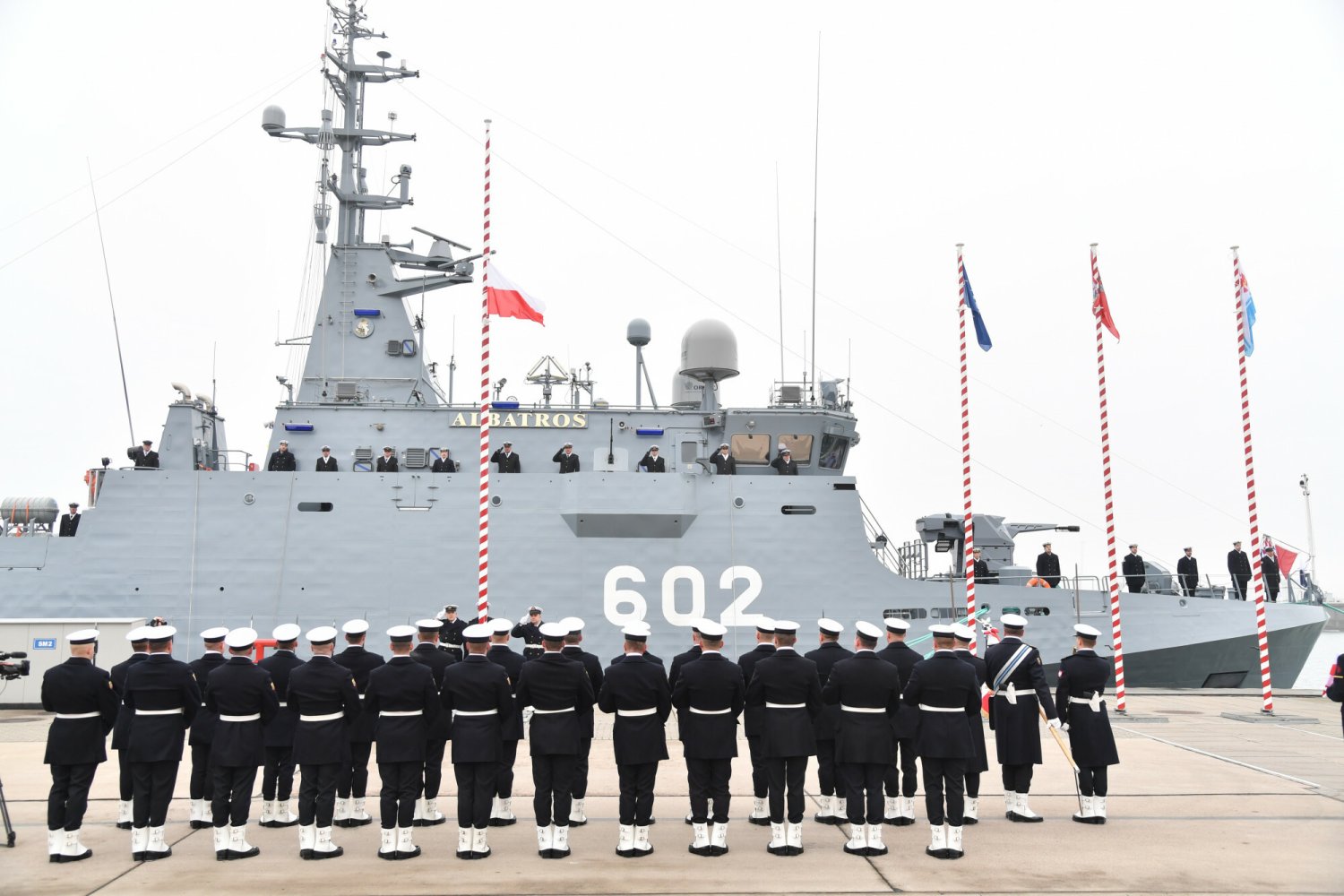 28 listopada podniesiono banderę na ORP "Orzeł".