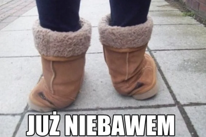 Buty emu są obiektem drwin w sieci