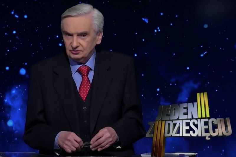 Pierwszy odcinek “Jednego z dziesięciu” miał premierę 3 czerwca 1994 roku i obecnie jest najdłużej emitowanym teleturniejem w polskiej telewizji.