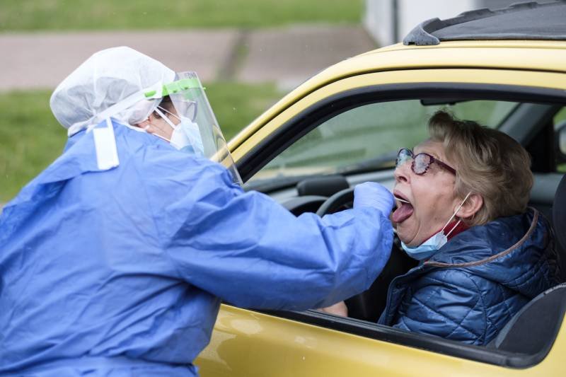 Punkt pobrań wymazów do wykonania testów na obecność koronawirusa